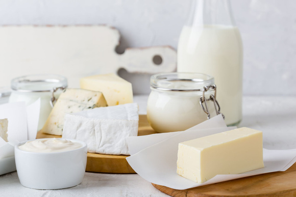 Certains fromages ne contiennent pas ou peu de lactase. Adobestock