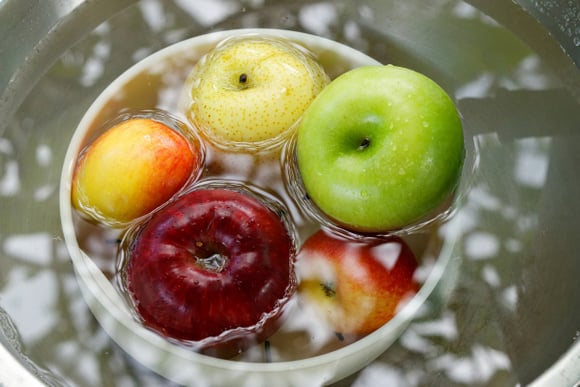 Comment retirer un maximum de pesticides de ses fruits & légumes ?