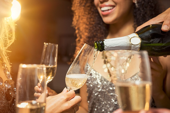 Le champagne ne se garde pas plus de 24heures une fois ouvert. Adobestock