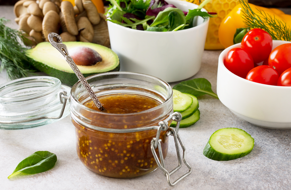 Voici les proportions exactes d’huile et de vinaigre à utiliser pour faire une vinaigrette parfaite selon Laurent Mariotte