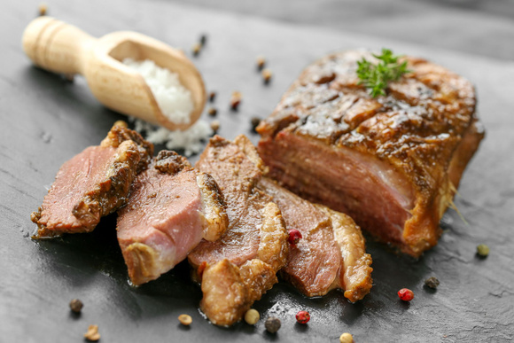 Fini le magret de canard trop ou pas assez cuit : ce gagnant de Top Chef partage sa technique pour le réussir à coup sûr