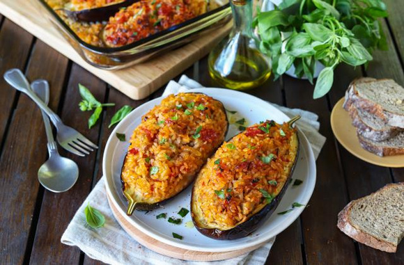 Aubergines farcies au riz. Silvia Santucci