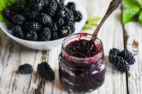 Comment faire de la gelée de mûres maison avec de l’agar-agar ?