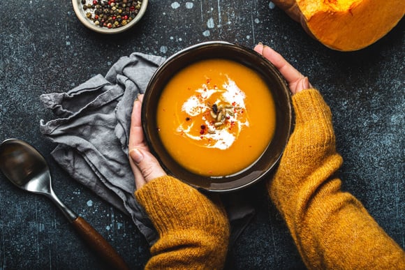Voici des astuces pour rattraper une soupe trop liquide, trop épaisse ou trop épicée
