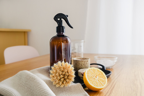 Voici comment transformer un citron en nettoyant efficace et multi usage !
