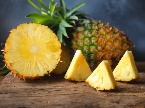 Pourquoi je ressens des picotements dans la bouche quand je mange de l’ananas ?