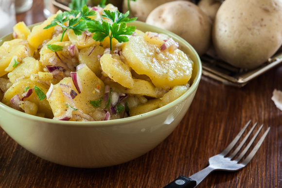 L’ingrédient insolite à ajouter à la salade de pomme de terre pour la rendre irrésistible