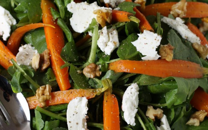 Salade de carottes nouvelles, cresson et chèvre frais. De vous à moi