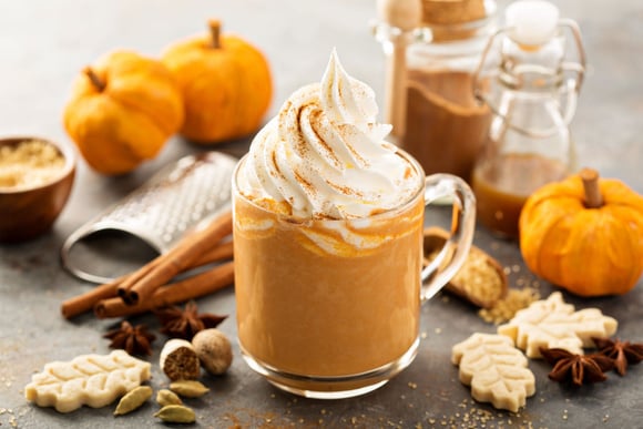 La recette pour faire pumpkin spice latte maison moins cher que dans les coffee shop