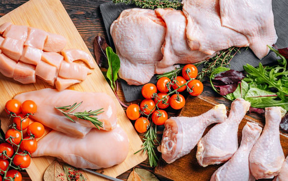 Intoxication alimentaire au poulet : quel est le risque ? Adobestock