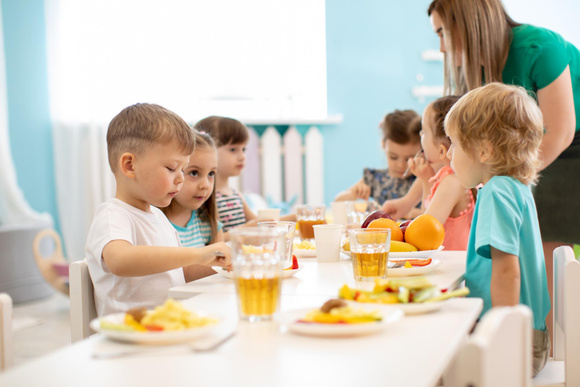 Cette grande ville est la première à retirer le soja des repas de ses cantines suite aux recommandations de l’ANSES