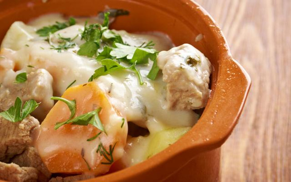 Voici nos recettes de plats qui sont encore meilleurs réchauffés le lendemain !