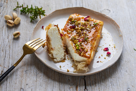 Pas le temps mais envie de bien manger ? Cette recette feta-épinards croustillante va devenir votre nouveau plat fétiche