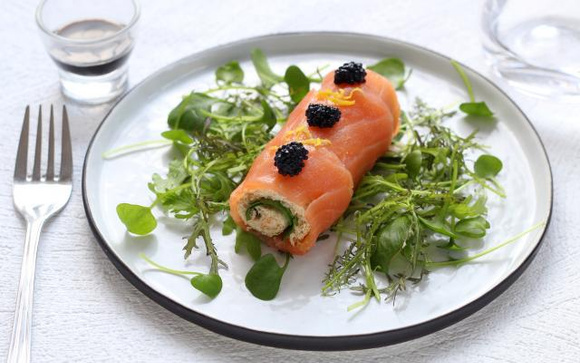20 idées de recettes avec du saumon fumé pour votre entrée de Noël !