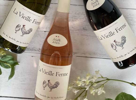 Ce vin français, vendu entre 3 et 7€ dans nos supermarchés, fait un carton chez les Anglais et les Américains : voici pourquoi