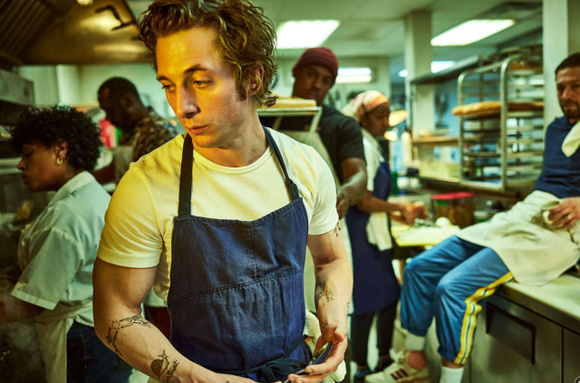 A mi-chemin entre cauchemar en cuisine et Peaky blinders,  Voici LA série food à ne pas manquer