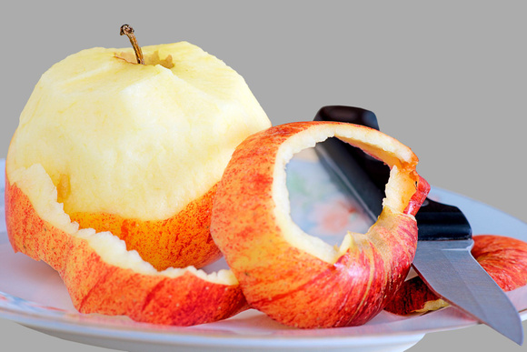 Ne jetez pas vos épluchures de pommes, c’est un trésor : voici les meilleures idées pour les réutiliser
