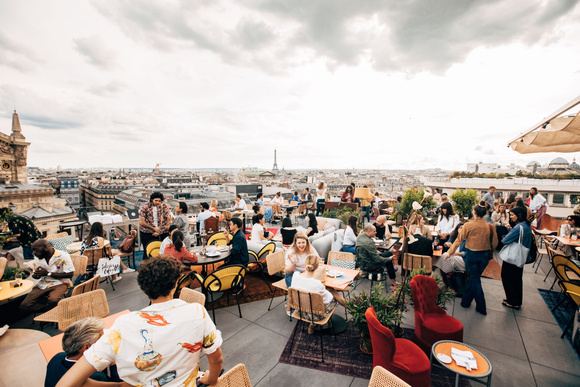 Créatures / terrasse Galeries Lafayette Haussmann Paris 
