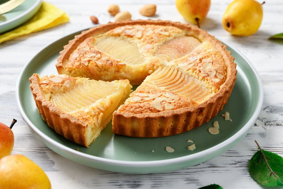 Des poires bien juteuses, un bon goût d’amande : voici les secrets pour bien réussir la tarte Bourdaloue !