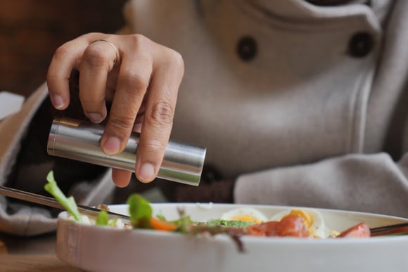Salières, déco et même papier toilette : excédé par les vols, ce chef prend une décision radicale