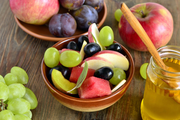 Salade de fruits d'automne. Adobestock