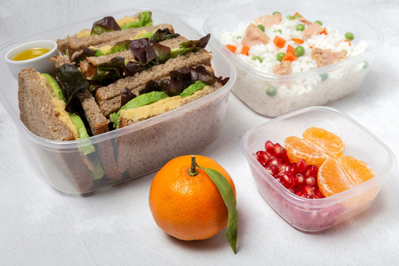 Vous utilisez mal vos Tupperware® depuis des années, voici comment bien s'en servir