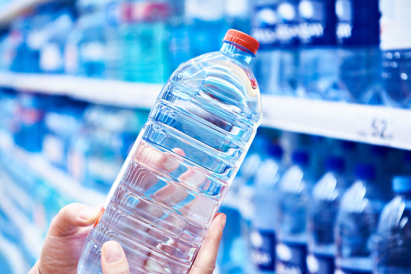 L’eau Hépar va se faire rare en rayons : voici pourquoi