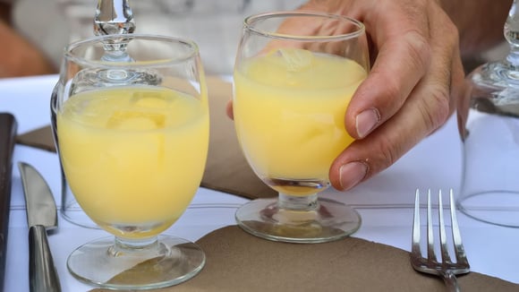 “La boisson a beaucoup moins de saveur” : Jamy de “C’est pas sorcier” dévoile cette erreur à ne pas commettre en préparant votre pastis !