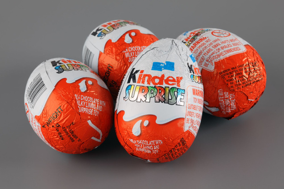 Salmonelle dans les produits Kinder : Non, les bulles blanches ne sont pas des bactéries !