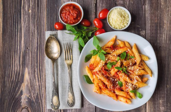 Penne à l'arrabiata. Adobestock