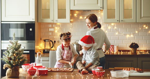 Découvrez notre meilleure recette de sablés de Noël si simple à faire que vos enfants vont adorer !