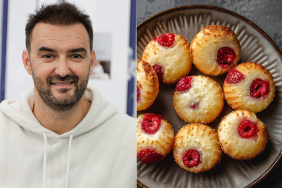 Pour se régaler au goûter, Cyril Lignac livre sa recette de financiers aux framboises comme dans sa pâtisserie