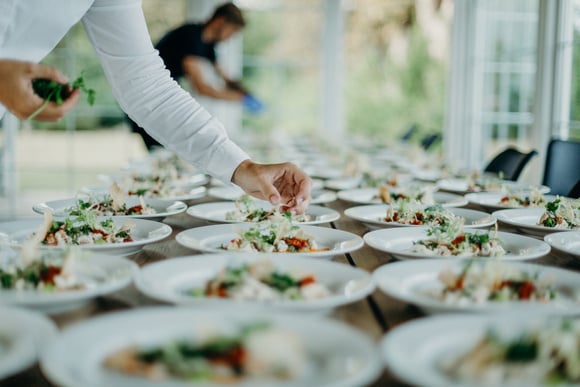 Quel est le menu idéal pour jouer la sécurité le jour de notre mariage ? - Adobestock 