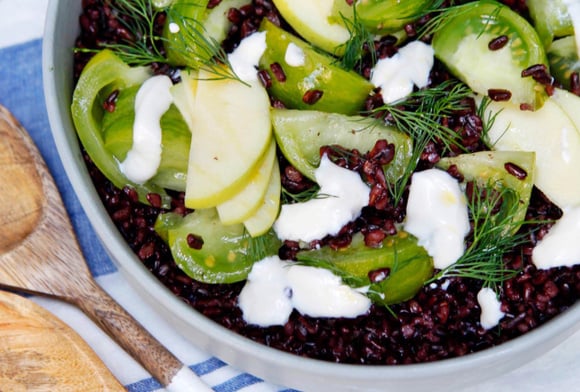 Nos 10 meilleures recettes de salades rafraîchissantes à faire avec du concombre