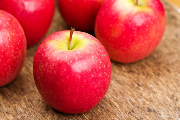 Des pommes Pink Lady étiquetées comme 'origine France' viennent en réalité du Chili