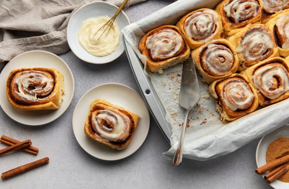 Fini de payer 5 euros au coffee shop : la méthode ultra-simple de Chef Damien pour des cinnamon rolls parfaits