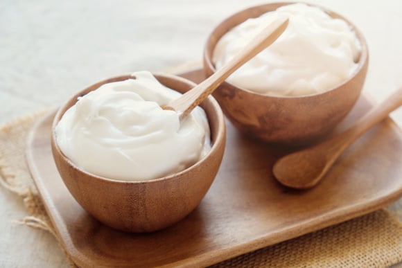 Entre le yaourt grec et le fromage blanc ce laitage est le grand gagnant pour protéger votre cœur