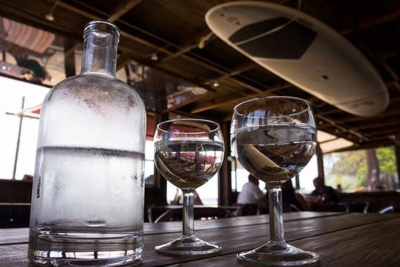 Un restaurateur a-t-il le droit de faire payer une carafe d'eau du robinet ?