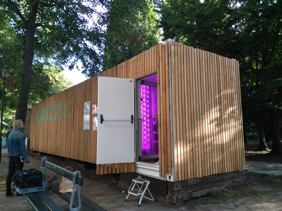 Cooltainer stationné au parc de Bercy. Crédits : Agricool