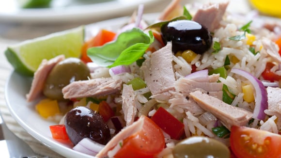 Salade de riz : 10 idées pour qu'elle ne soit plus jamais ennuyeuse