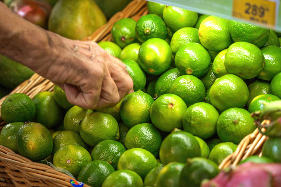 Leclerc, Carrefour, Intermarché : plusieurs enseignes décident de rappeler ces citrons qui contiennent un taux élevé de pesticides !