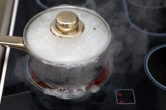 On vous dévoile pourquoi vous devez mettre une pince à linge sur votre casserole