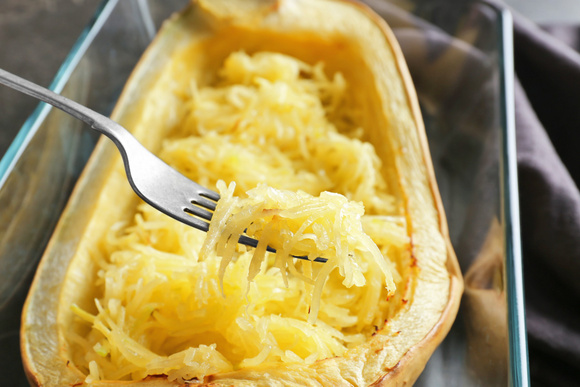 5 recettes pour surprendre vos convives avec la courge spaghetti