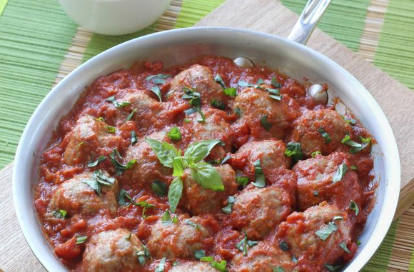 Boulettes de viande sauce tomate. Silvia Santucci