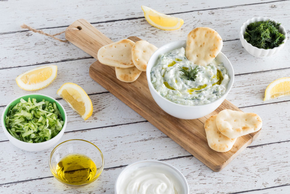 Comment faire un tzatziki de courgettes, le dip qui va vous suprendre !