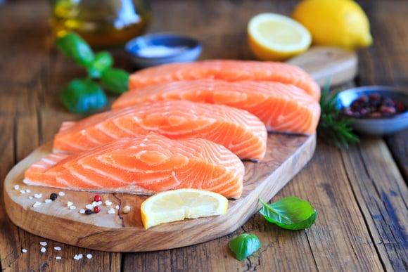 Comment se débarrasser des vers présents dans les poissons pour ne prendre aucun risque pour la santé ? Une virologiste répond