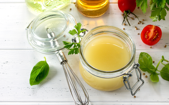 Nos 10 meilleures recettes de sauces pour votre salade