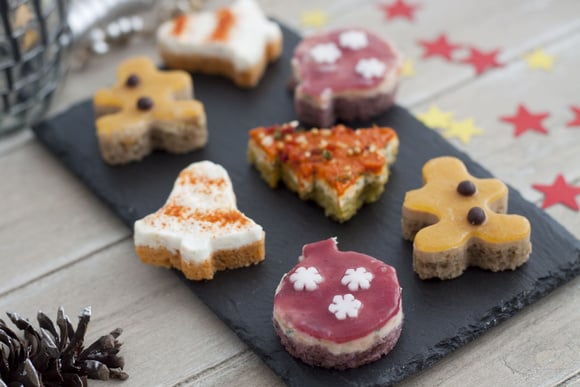 Mais pourquoi les toasts s’appellent-ils des canapés ?