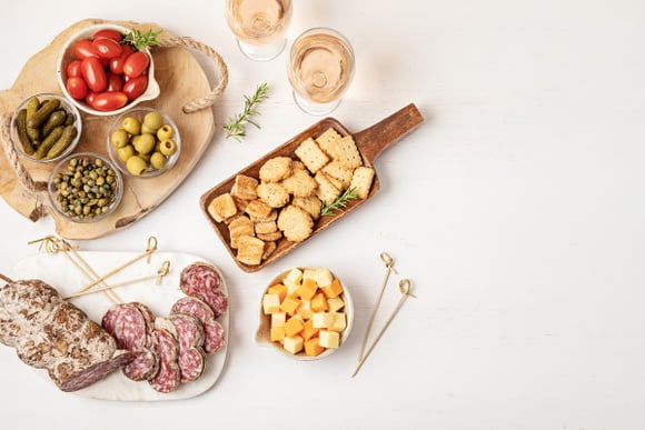On vous partage une astuce que personne ne connaît pour garder ses chips croustillantes après l’apéro !