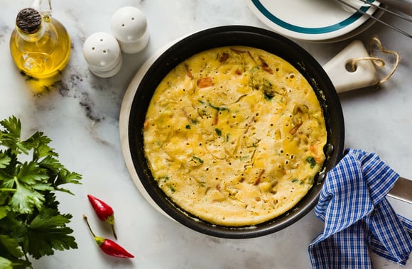 Omelette aux pommes de terre. Adobestock